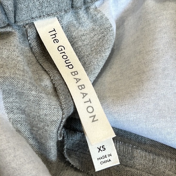 Aritzia The Group Babaton Light Gray Jimmy Cropped Pants Size XS - Picture 14 of 16